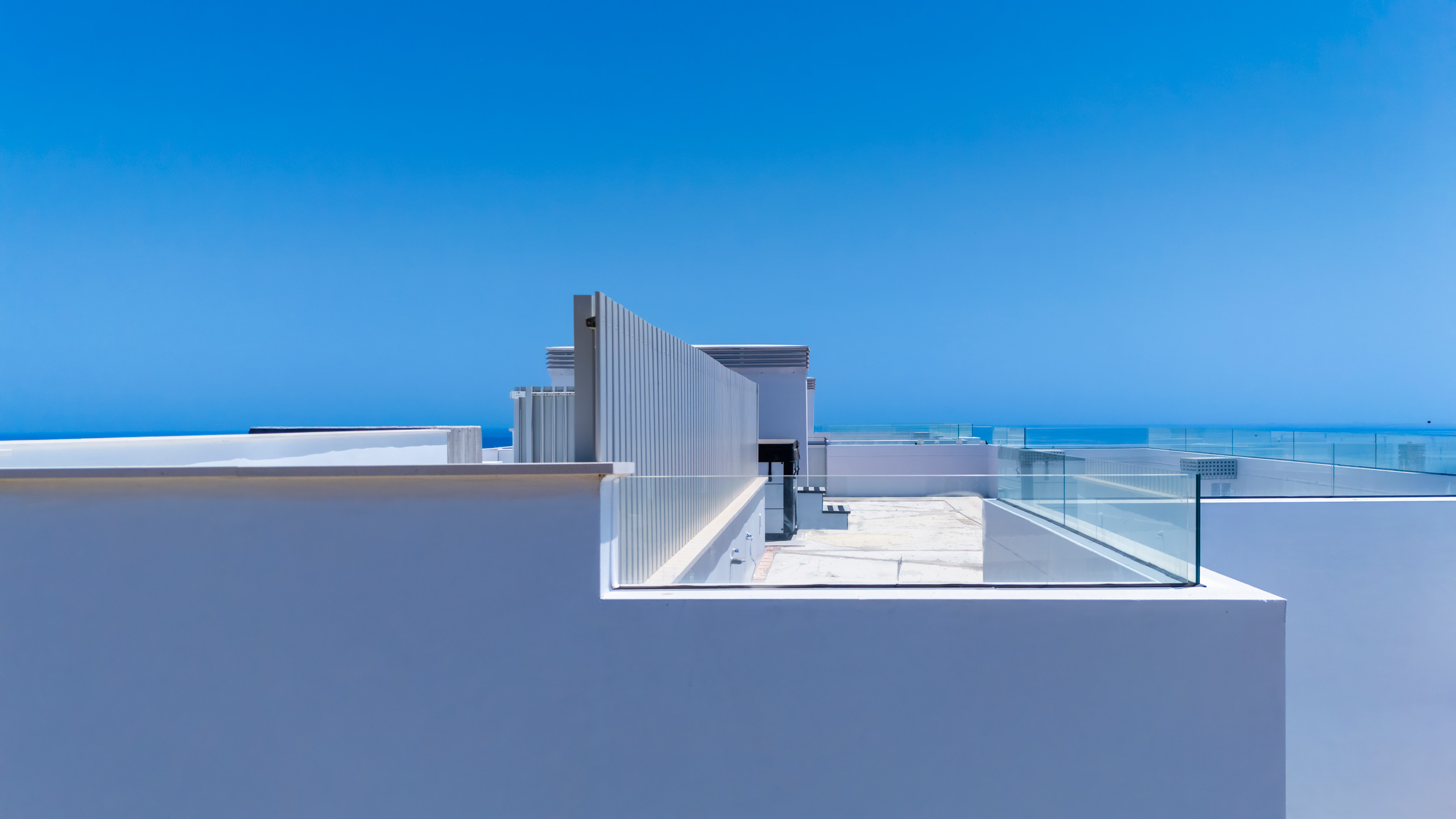 instalación vidrio arquitectónico Quintessence Marbella